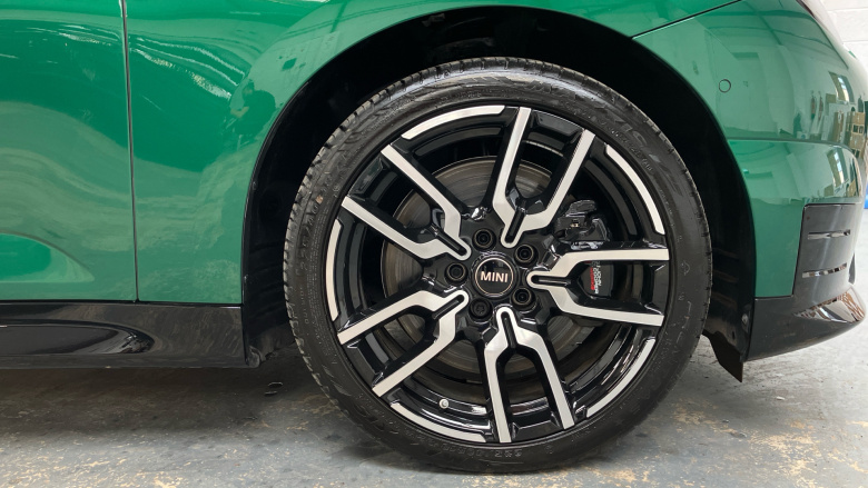 MINI Cooper 135kW E Sport [Level 2] 41kWh 3dr Auto Electric Hatchback